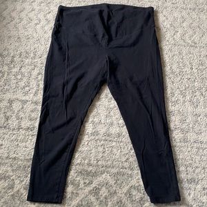 Old Navy Maternity Cropped Leggings